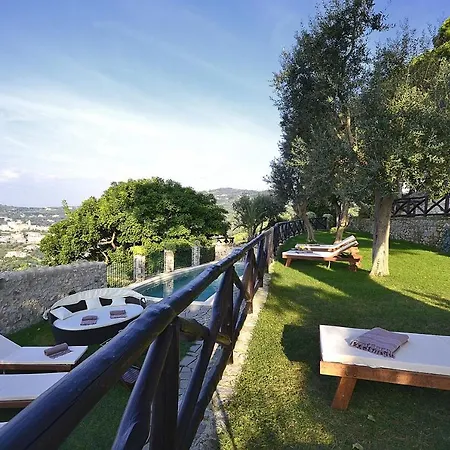 Capo D'arco Sleeps 10 Pool Wifi Termini