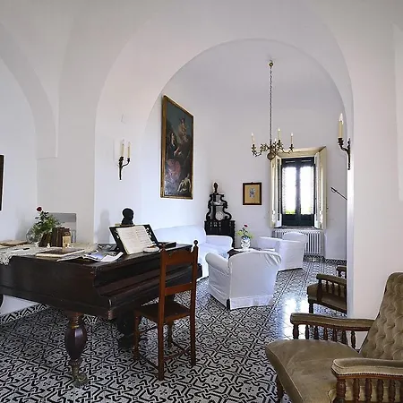 Capo D'arco Sleeps 10 Pool Wifi Villa