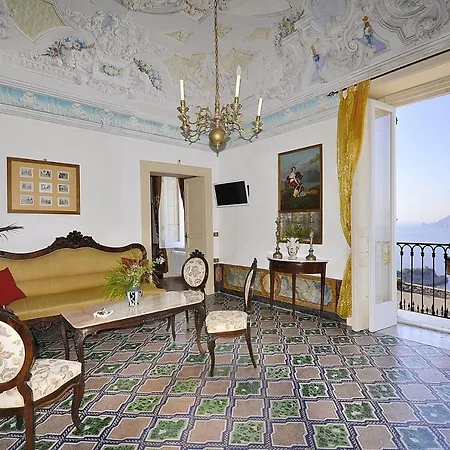 Capo D'arco Sleeps 10 Pool Wifi Villa *