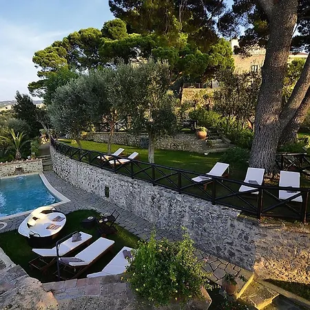 Capo D'arco Sleeps 10 Pool Wifi Villa